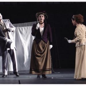 Dame Marthe (center) Faust, Maestranza of Séville