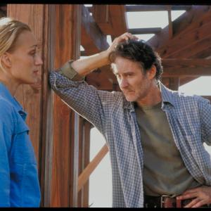 Still of Kevin Kline and Kristin Scott Thomas in Life as a House (2001)