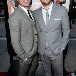 Seth Rogen and Zac Efron at event of Kaimynai 2014