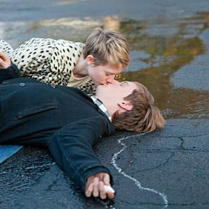 Still of Henry Hopper and Mia Wasikowska in Restless (2011)