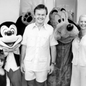 Robert Scott Crane, Mickey, Bob Crane, Pluto, Sigrid Valdis.