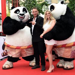 Toby Anstis and Anna Williamson at event of Kung Fu Panda 3 (2016)