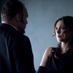 Still of Michelle Forbes and Brent Sexton in Zmogzudyste 2011