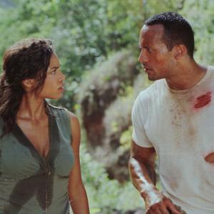 Still of Rosario Dawson and Dwayne Johnson in The Rundown 2003