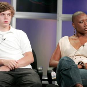 Evan Peters and Aisha Hinds at event of Invasion 2005