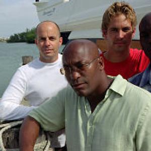 John Singleton, Neal H. Moritz, Tyrese Gibson and Paul Walker in Greiti ir Isiute 2 (2003)