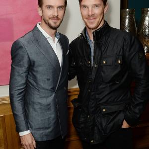 Benedict Cumberbatch and Dan Stevens at event of The Guest (2014)