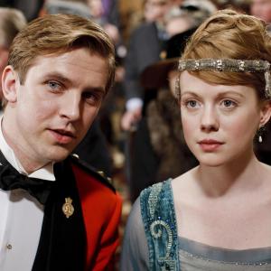 Still of Dan Stevens and Zoe Boyle in Downton Abbey (2010)