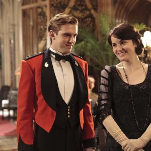Still of Dan Stevens and Michelle Dockery in Downton Abbey 2010