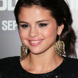 Selena Gomez at event of Abduction 2011
