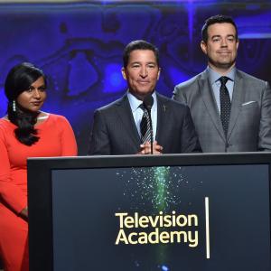 Carson Daly, Mindy Kaling and Bruce Rosenblum at event of The 66th Primetime Emmy Awards (2014)