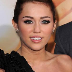 Miley Cyrus at event of The Last Song 2010