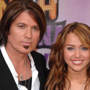 Billy Ray Cyrus and Miley Cyrus at event of Hana Montana filmas 2009