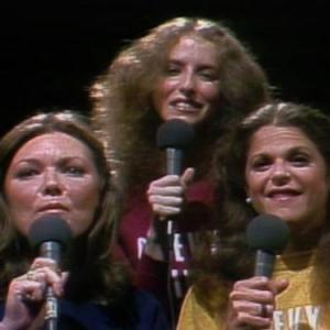 Still of Jane Curtin, Laraine Newman and Gilda Radner in Saturday Night Live (1975)