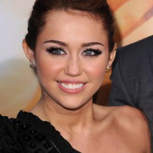 Miley Cyrus at event of The Last Song 2010