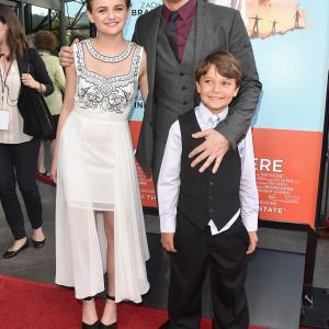 Zach Braff Joey King and Pierce Gagnon at event of Wish I Was Here 2014