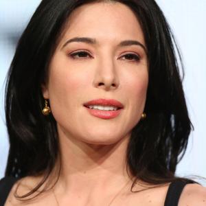 Jaime Murray at event of Defiance 2013
