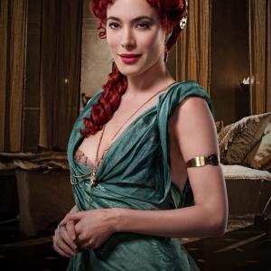 Still of Jaime Murray in Spartacus: Gods of the Arena (2011)