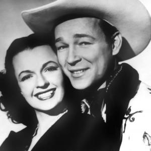 Still of Roy Rogers and Dale Evans in Cowboy and the Senorita 1944