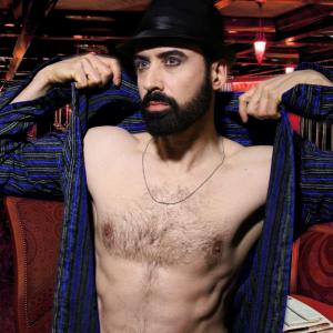 So cozy to be inside in this ColdWeather Tellement confortable dtre  lintrieur par ce temps frisquet MoonDazeTV NightLife PartyTime ComingIn2015 NewSeason Beard LifeIsGood