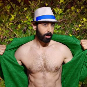 I cant stay dressed for too long in the summertime so tada! TooHotForClothes SummerHeat HumidityIsBack MoonDazeTV Season03