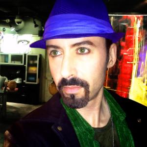 2 years ago to the day I looked like this do I miss the goatee? Not really Il y a 2 ans jour pour jour javais lair de a estce que je mennuie du goatee? Pas vraiment TBT ThrowbackThursday October 1 2013 MoonDazeTV Season03