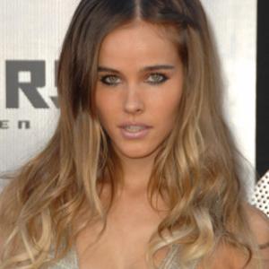 Isabel Lucas at event of Transformers: Revenge of the Fallen (2009)