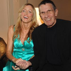 Leonard Nimoy and Heather Mills at event of The 5th Annual TV Land Awards (2007)