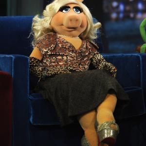 Miss Piggy at event of Late Night with Jimmy Fallon 2009