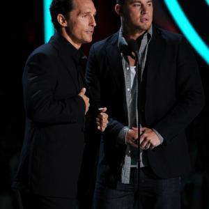 Matthew McConaughey and Channing Tatum at event of 2012 MTV Movie Awards 2012