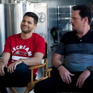 Still of Kevin Dillon and Jerry Ferrara in Entourage (2015)