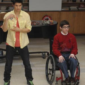 Still of Harry Shum Jr and Kevin McHale in Glee 2009
