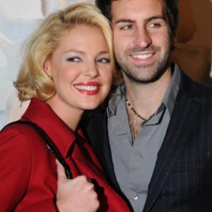 Katherine Heigl and Josh Kelley at event of Marley & Me (2008)