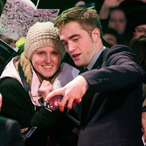 Robert Pattinson at event of Brekstanti ausra. 2 dalis (2012)