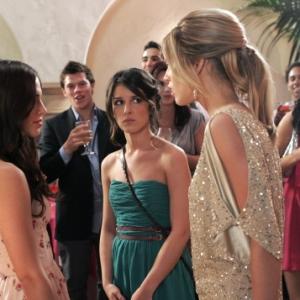 Still of Shenae GrimesBeech and Jessica Lowndes in 90210 2008