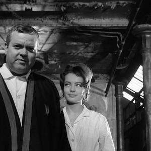 Still of Orson Welles and Romy Schneider in Le procegraves 1962