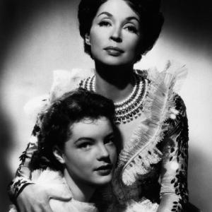 Still of Romy Schneider and Lilli Palmer in Feuerwerk 1954