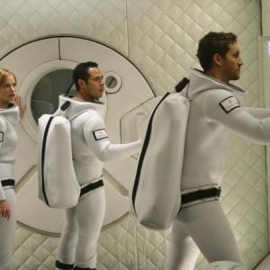 Still of Sienna Guillory, Jose Pablo Cantillo and Gene Farber in Virtuality (2009)