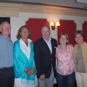 On March 1st 2006 Ronnie sang for the Dutch club at the Dubai Country Club in Dubai Here he is with on his Left the Consul Generaal of the Netherlands Mr Bart Twaalfhoven and his wife On the other side Mrs Gea Veenstra and Mrs Marion Holwerda both from the Dutch Club