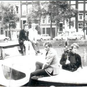 In the 60s their were coproductions with the AVRO Holland and the ZDF Germany for The Caterina Valente Shows Director was Michael Pfleghar Ronnie was guest star on one of the shows Here he is showing the canals of Amsterdam to Caterina 1967