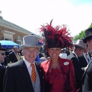 June 15th 2004, Ronnie was invited to Royal Ascot in the Royal Enclouser by the Ambassador from The Netherlands in England. Ronnie loves to be with beautiful women!