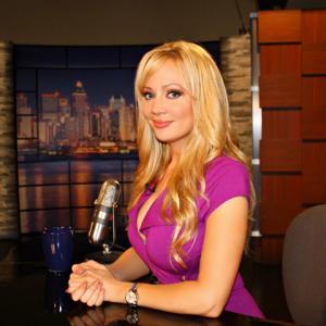 Host Stacey Hayes on set of SECRETS TO CASH NOW Infomercial