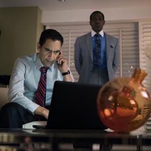 Still of Wesley Snipes and José Zúñiga in The Player (2015)