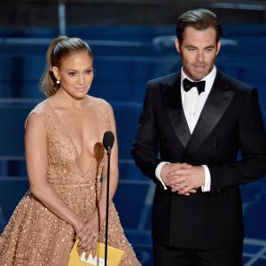 Jennifer Lopez and Chris Pine at event of The Oscars 2015