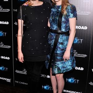 Diane Kruger and Saoirse Ronan at event of Sielonese 2013