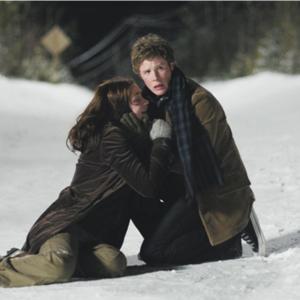 Still of Emily Blunt and Ashton Holmes in Wind Chill (2007)