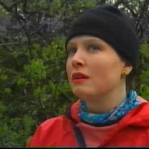 Still of Gwenfair Vaughan as guest artist Lynne in the Glanhafren medical drama series