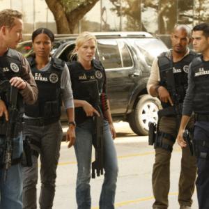 Still of Cole Hauser Rose Rollins and Kelli Giddish in Chase 2010