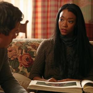 Still of Michael Raymond-James and Sonequa Martin-Green in Once Upon a Time (2011)