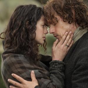 Still of Sam Heughan and Caitriona Balfe in Outlander 2014